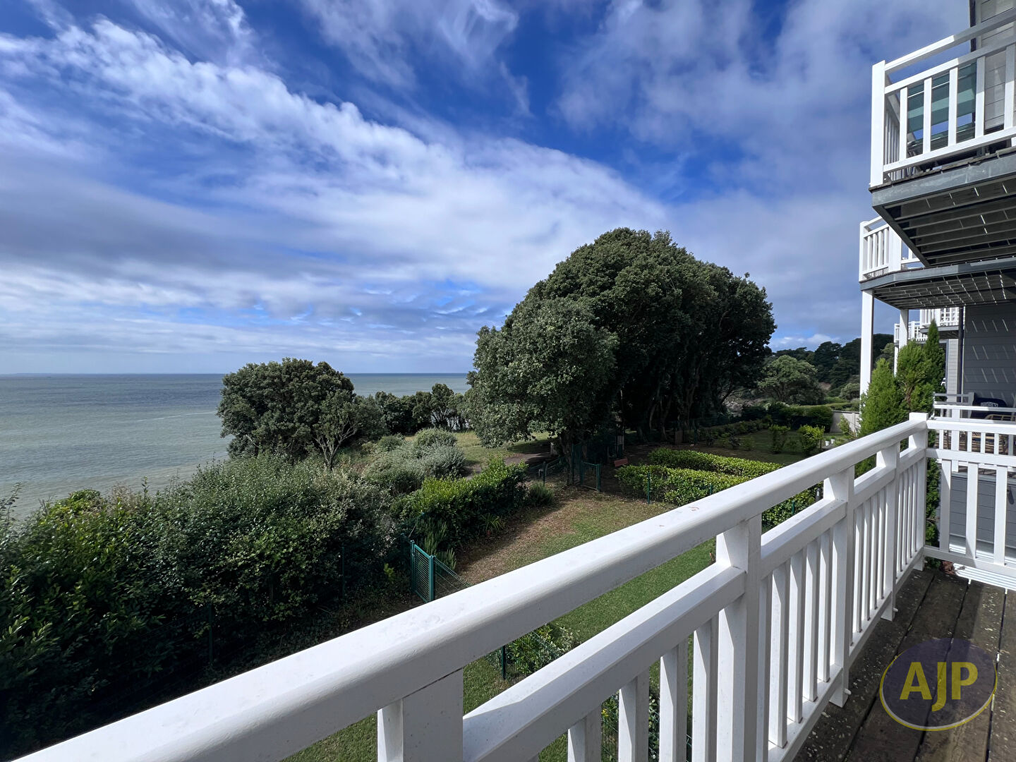 Agence immobilière de Ajp Immobilier St Marc sur Mer Tati