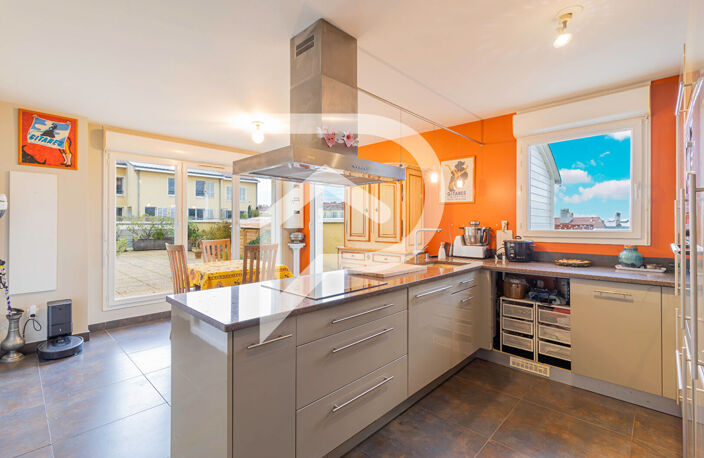 Sublime Appartement Marseille T5 de 130 m2 + terrasse de 130m2 et 2 places de parking PMR — photo 5