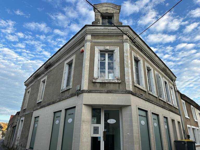 Maison - 214m² - Bruyères-et-Montbérault — photo 1