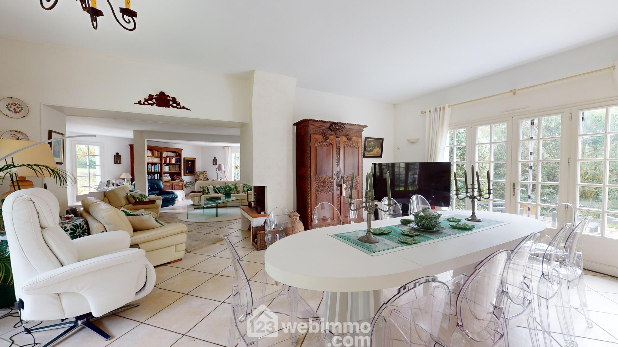 Maison - 169m² - Saint-Hilaire-la-Forêt