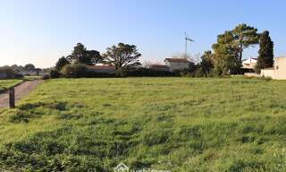 Terrain  2757 m² à vendre à Saint-Vincent-sur-Jard (85520)