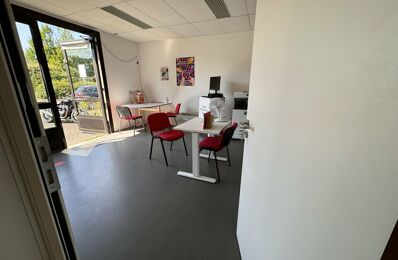 location bureau 949 € CC /mois à proximité de Monnaie (37380)