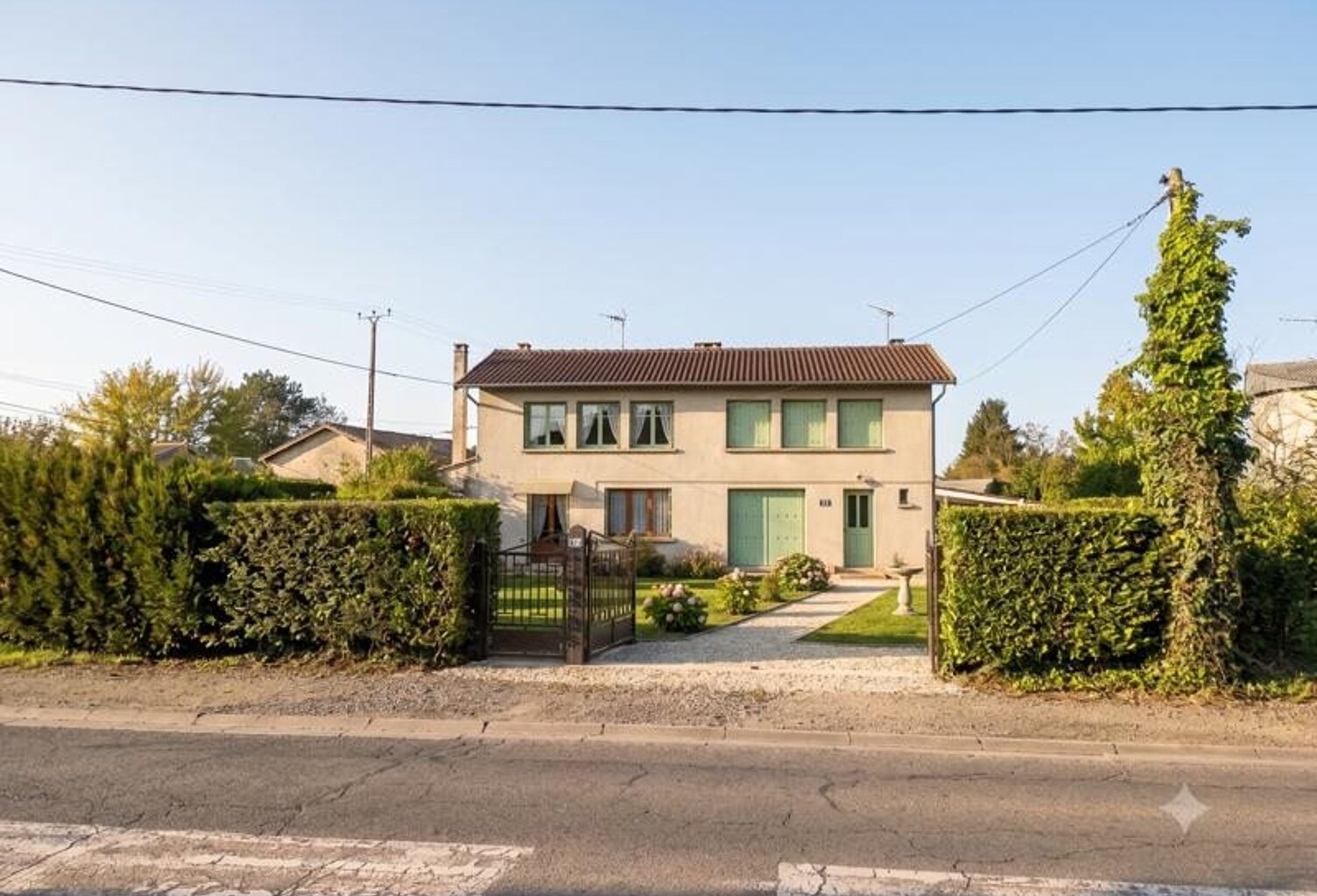 Maison de bourg de 5 pièces principales — photo 1