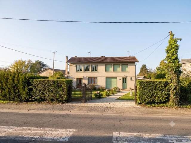 Maison de bourg de 5 pièces principales — photo du bien