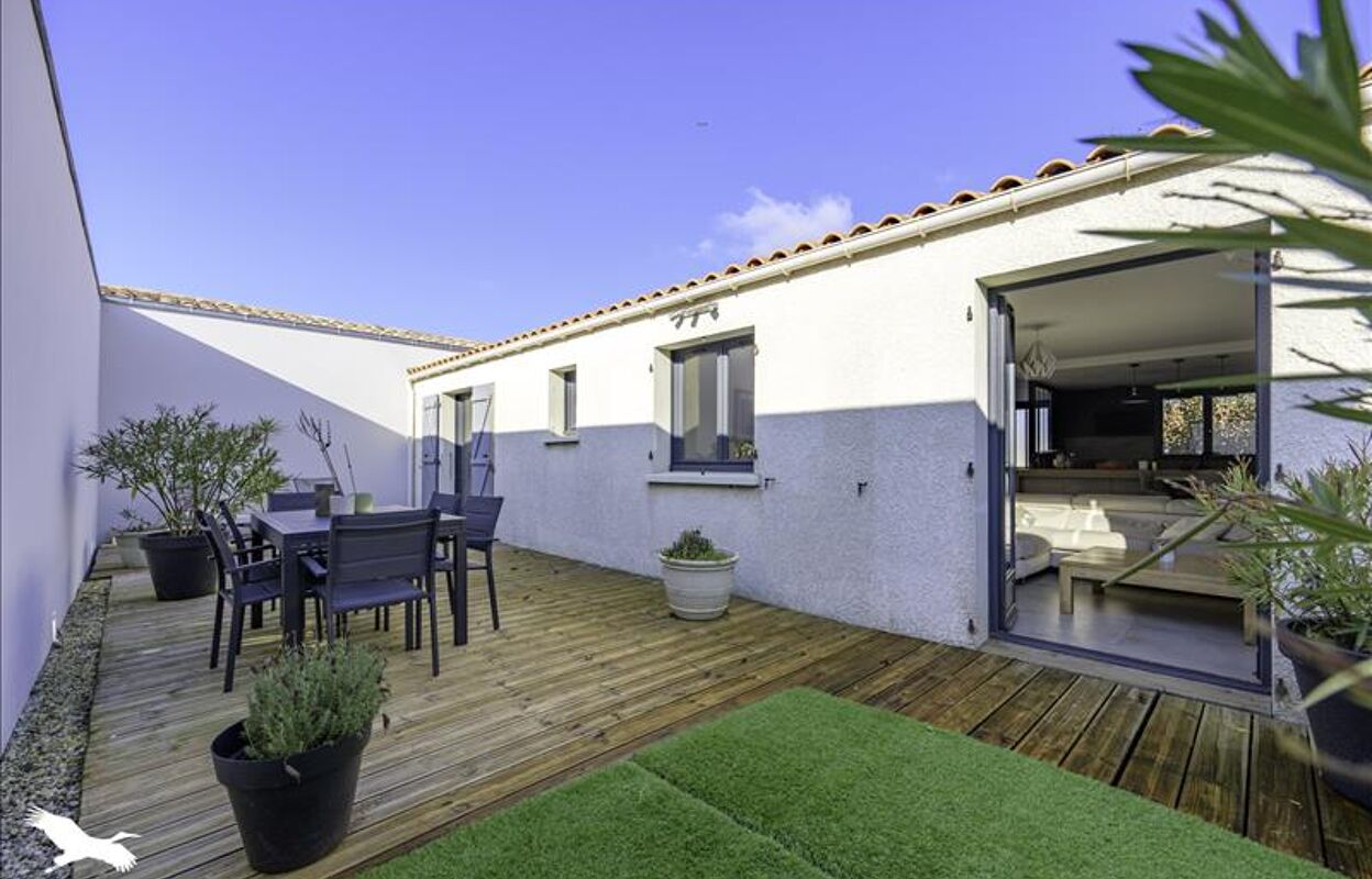 maison 5 pièces 95 m2 à vendre à Nieul-sur-Mer (17137)