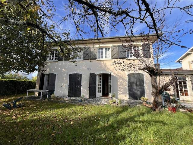Maison de ville de 6 pièces principales — photo du bien