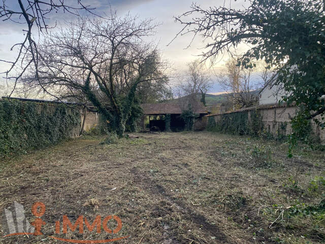 Terrain constructible — photo du bien