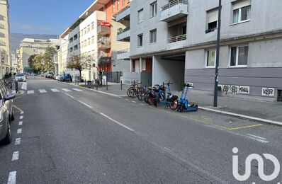 garage  pièces 41 m2 à vendre à Grenoble (38000)