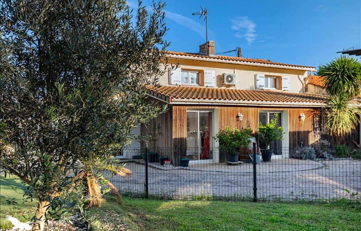 maison 5 pièces 131 m2 à vendre à Puynormand (33660)