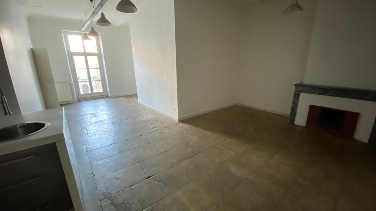 appartement 3 pièces 76 m2 à louer à Nîmes (30000)