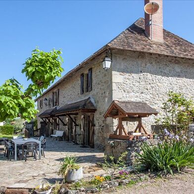 Maison 10 pièces 296800 €