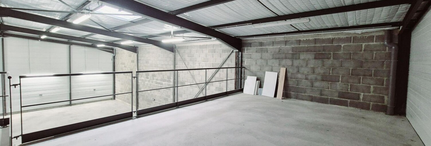 Commerce  375 m² à louer à Saint-Galmier (42330)