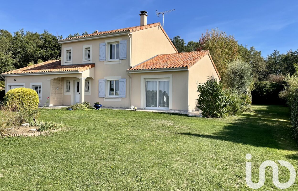 maison 6 pièces 118 m2 à vendre à Saint-Cyr (86130)