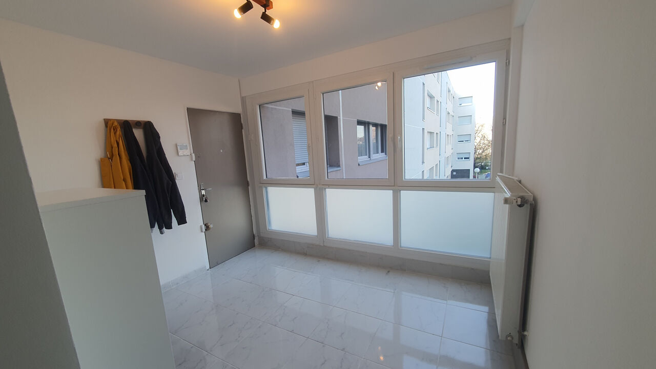 appartement 2 pièces 52 m2 à louer à Bron (69500)