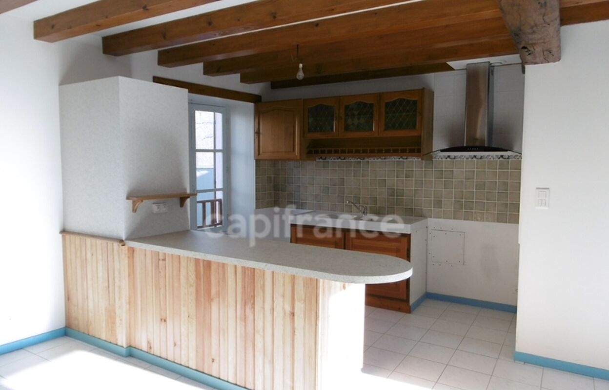 maison 5 pièces 300 m2 à vendre à Sauzé-Vaussais (79190)