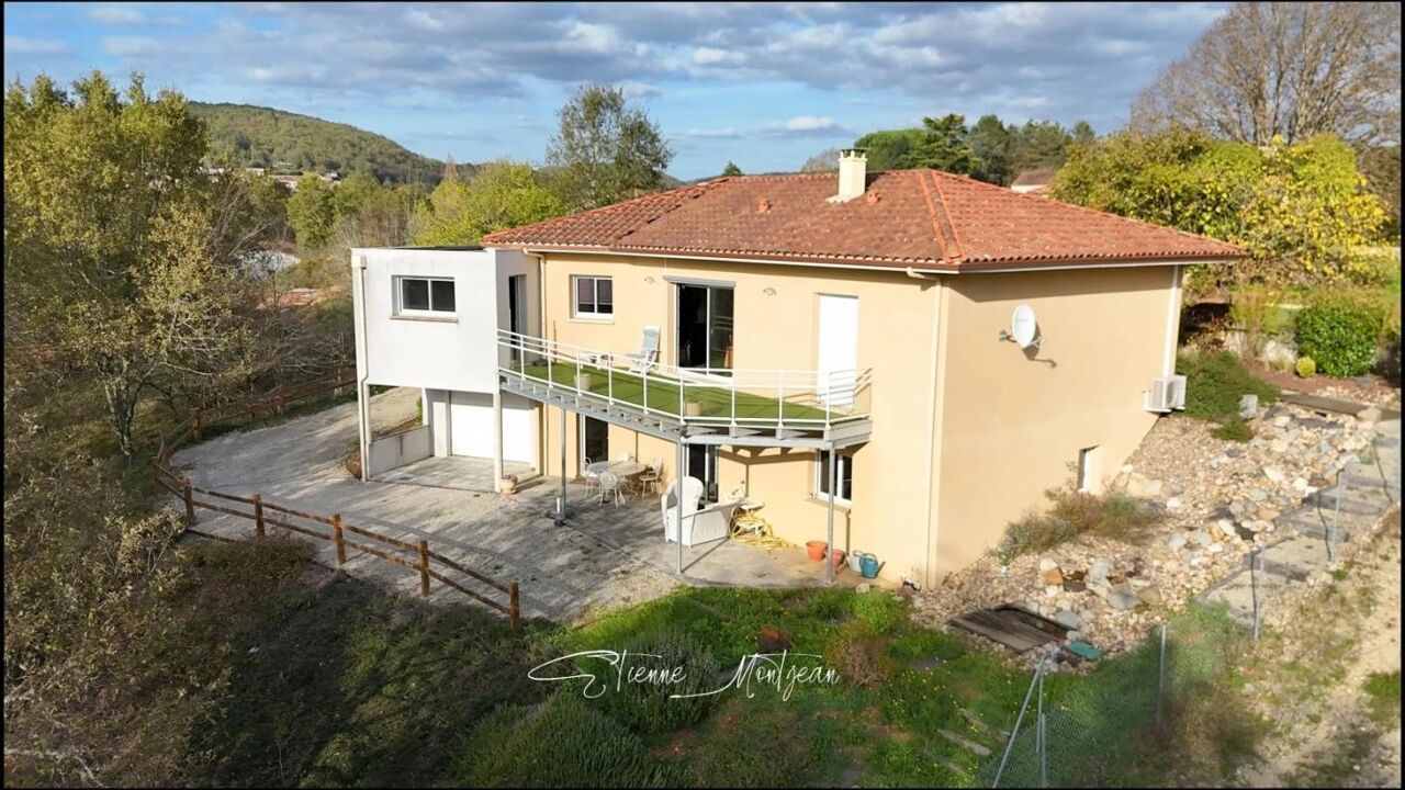 maison 6 pièces 161 m2 à vendre à Espère (46090)