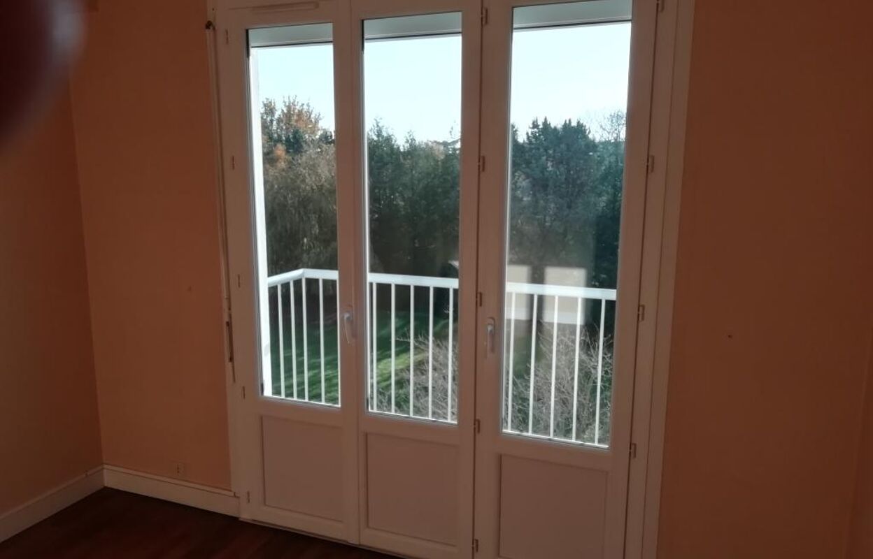 appartement 3 pièces 61 m2 à louer à Fougères (35300)