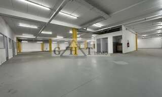 Local industriel  1500 m² à louer à Aubervilliers (93300)