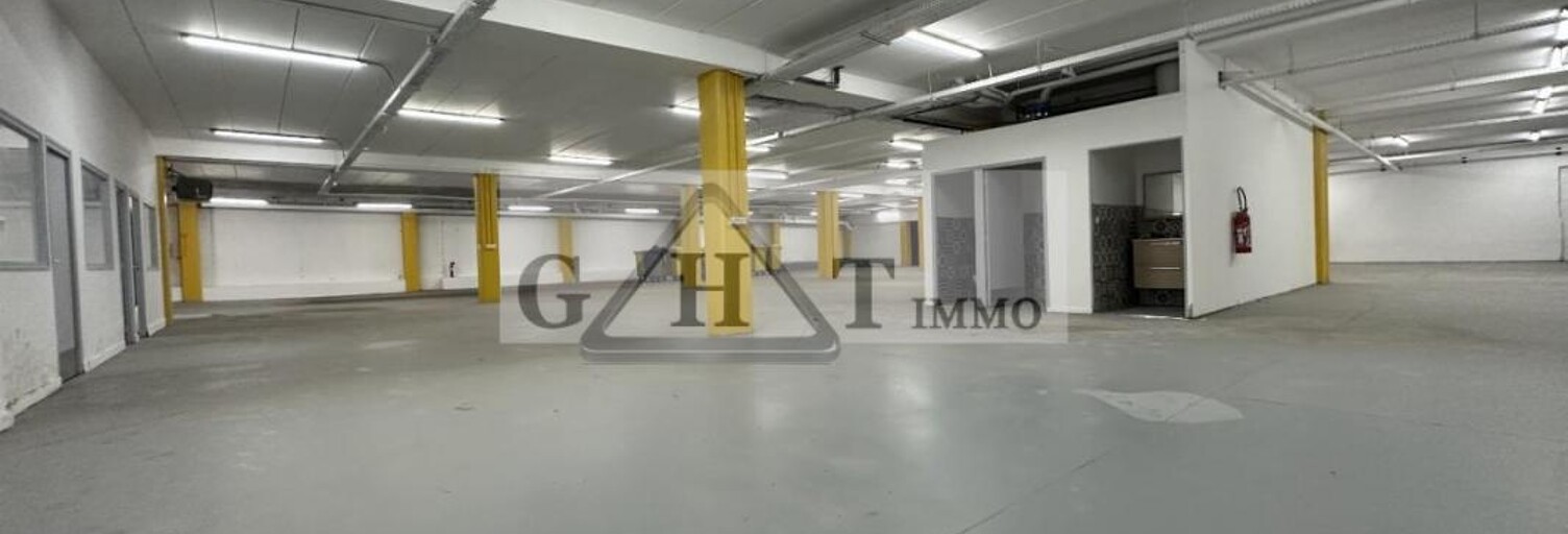 Local industriel  1500 m² à louer à Aubervilliers (93300)