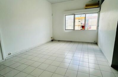 location appartement 1 000 € CC /mois à proximité de Pointe-à-Pitre (97110)