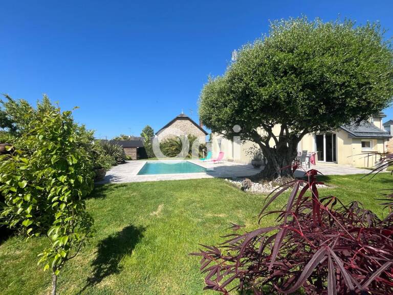 Maison familiale lumineuse dans le bourg avec piscine chauffée — 185 m² — photo 1