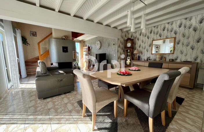 MISSILLAC – Maison familiale de 185 m² avec piscine chauffée, 4 chambres et jardin sans vis-à-vis — photo 3