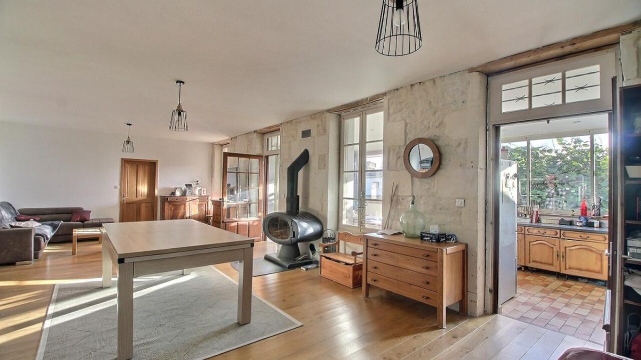 maison 7 pièces 223 m2 à vendre à Pons (17800)