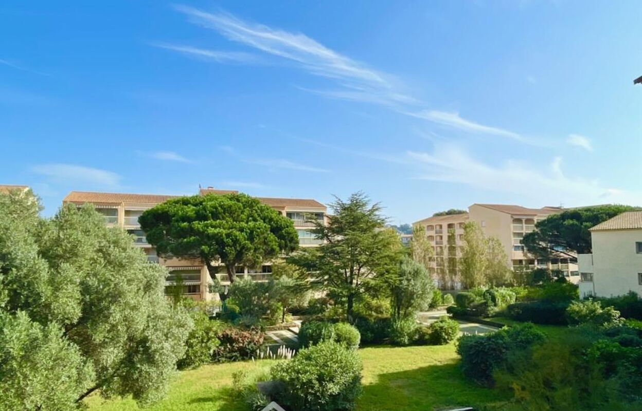 appartement 2 pièces 32 m2 à vendre à Sainte-Maxime (83120)