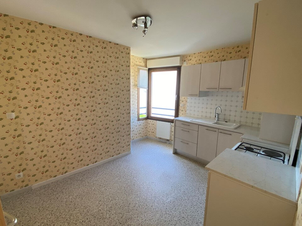 Photo Appartement Roche La Moliere 4 pièce(s) 99.53 m2 image 3/4