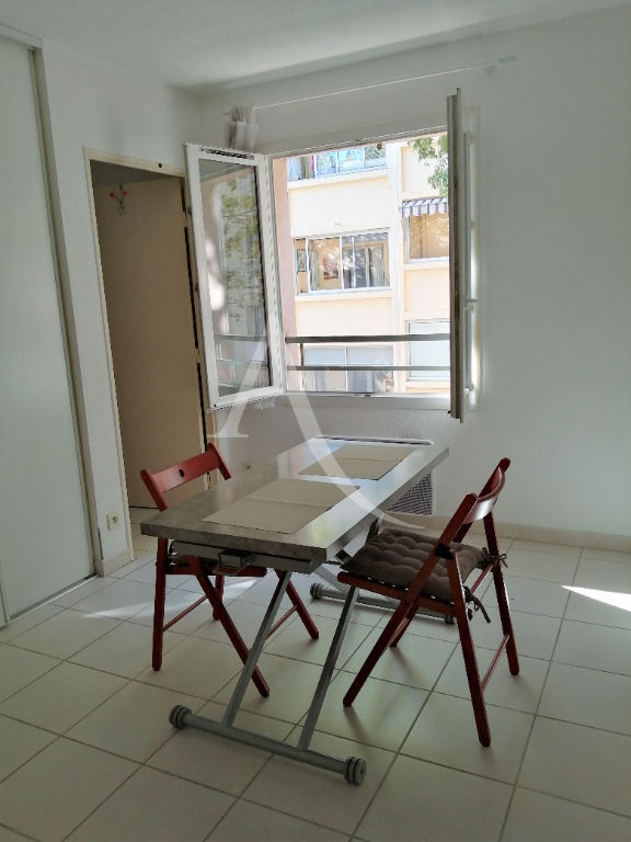 Appartement 1 pièces  à louer Toulon 83000