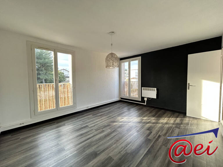 Appartement T2 avec loggia Aubagne — photo 1
