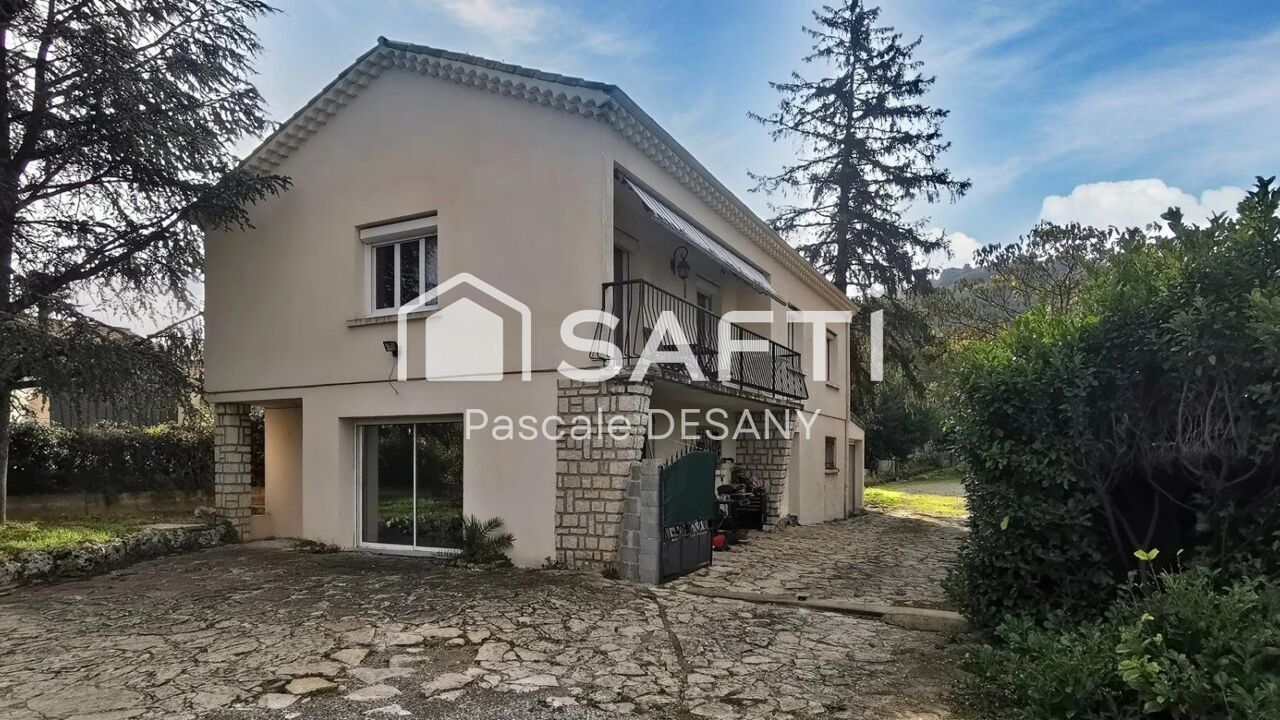 maison 9 pièces 190 m2 à vendre à Châteauneuf-du-Rhône (26780)