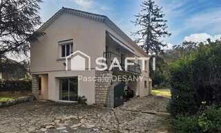 Maison 9 Pièces 190 m² à vendre à Châteauneuf-du-Rhône (26780)