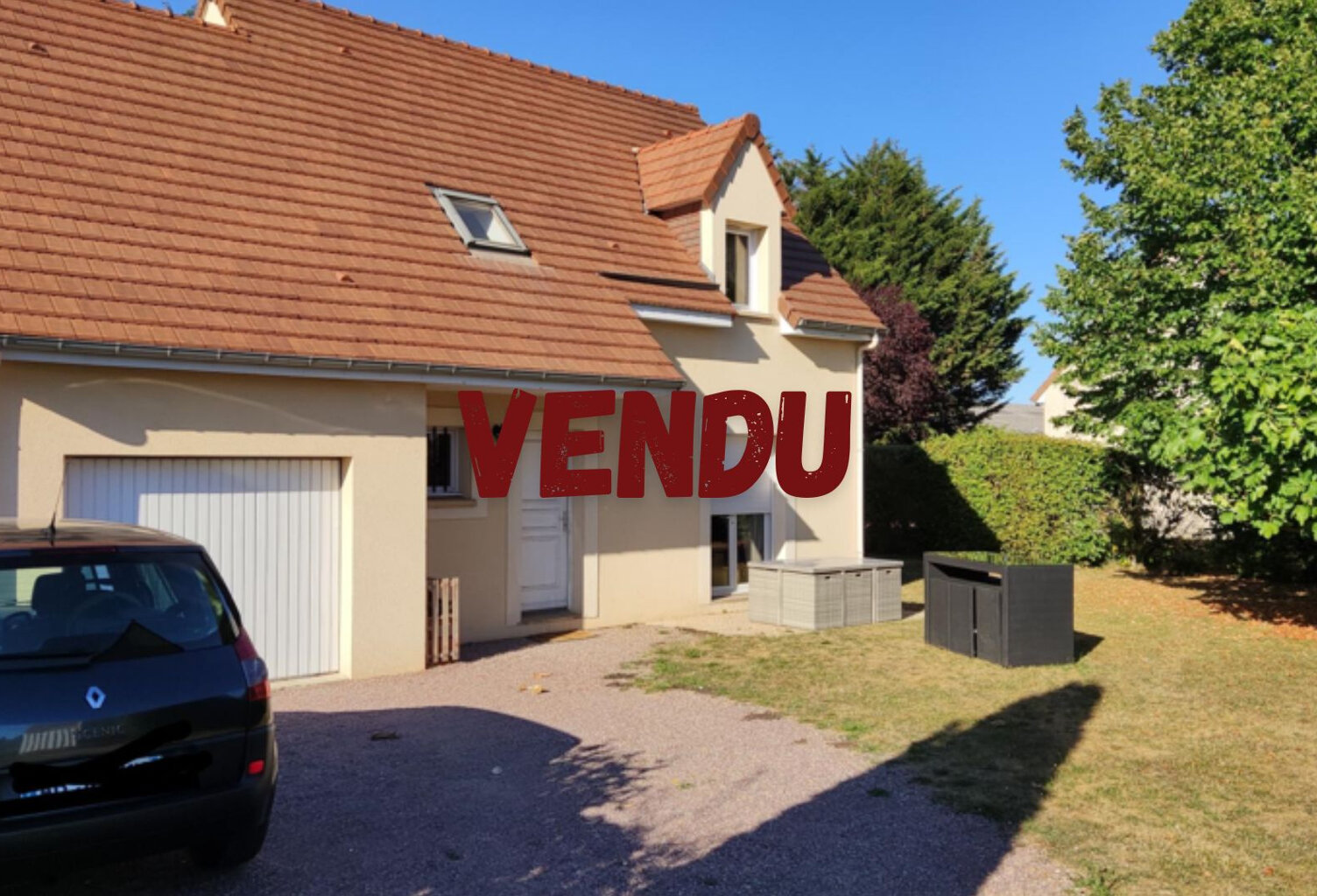 MAISON A VENDRE A Soliers maison 6 pièces 4 chambres — photo 1