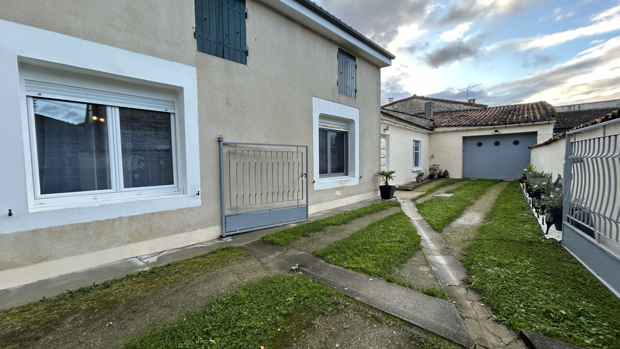 maison 4 pièces 93 m2 à vendre à Sigogne (16200)