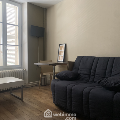 Appartement 7 pièces 265300 €