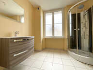 APPARTEMENT T4, ENTIÈREMENT RÉNOVÉ, PONTARLIER, 80 M2, 2 CHA — photo 4