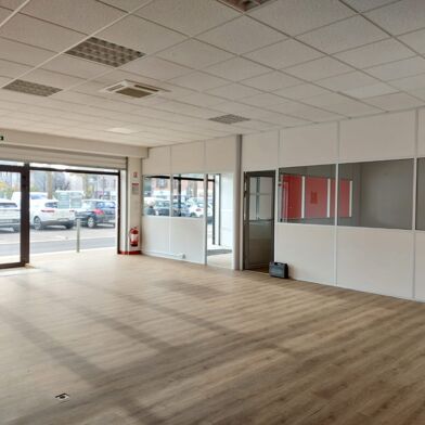 Commerce 123 m²