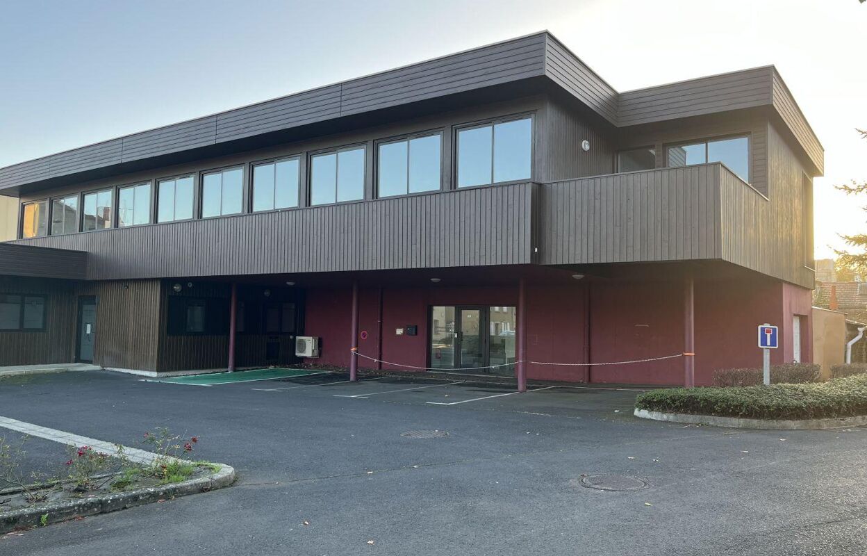 bureau 6 pièces 319 m2 à vendre à Sainte-Florine (43250)