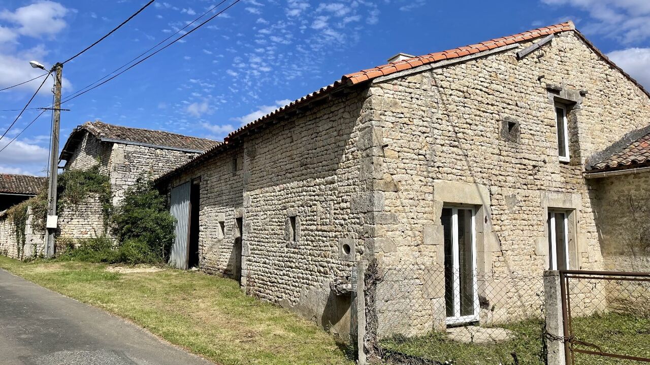 maison 3 pièces 316 m2 à vendre à Hanc (79110)