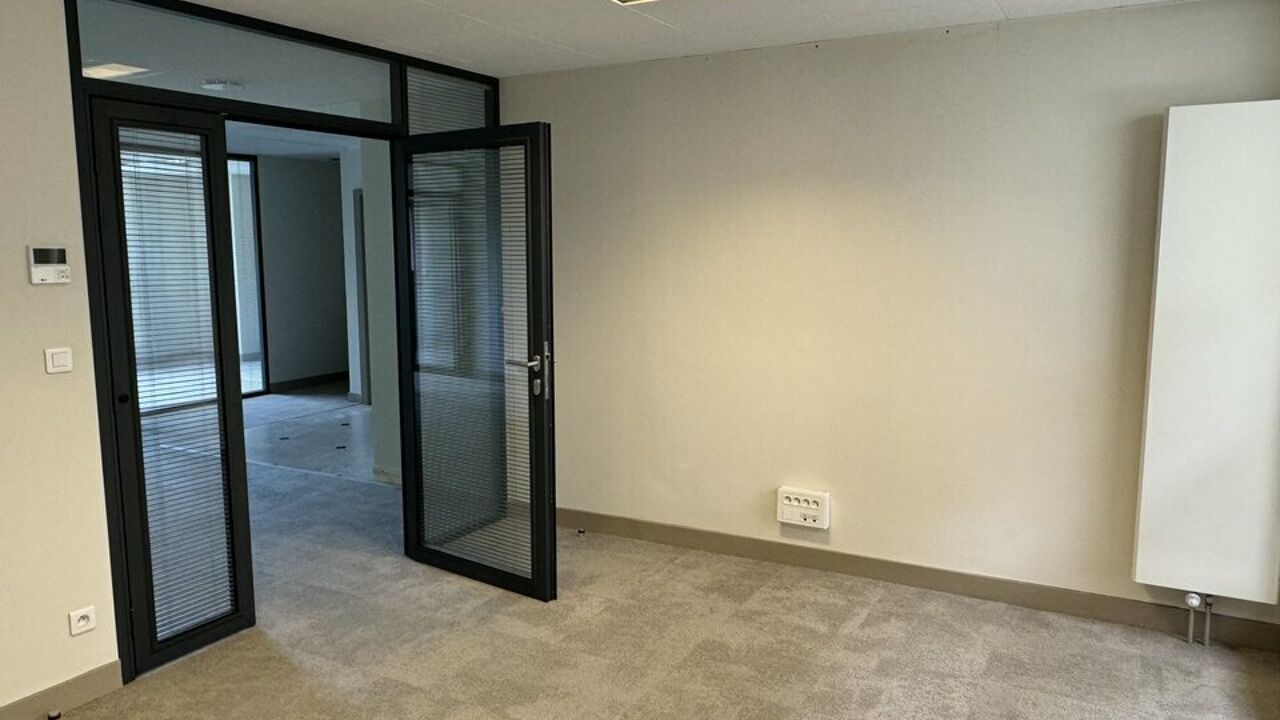 bureau  pièces 200 m2 à louer à Tours (37000)