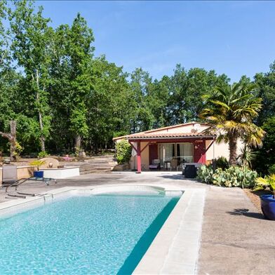 Maison 10 pièces 493500 €