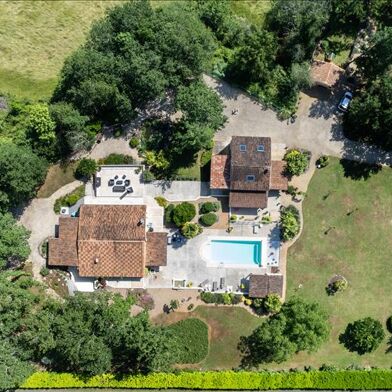 Maison 10 pièces 493500 €