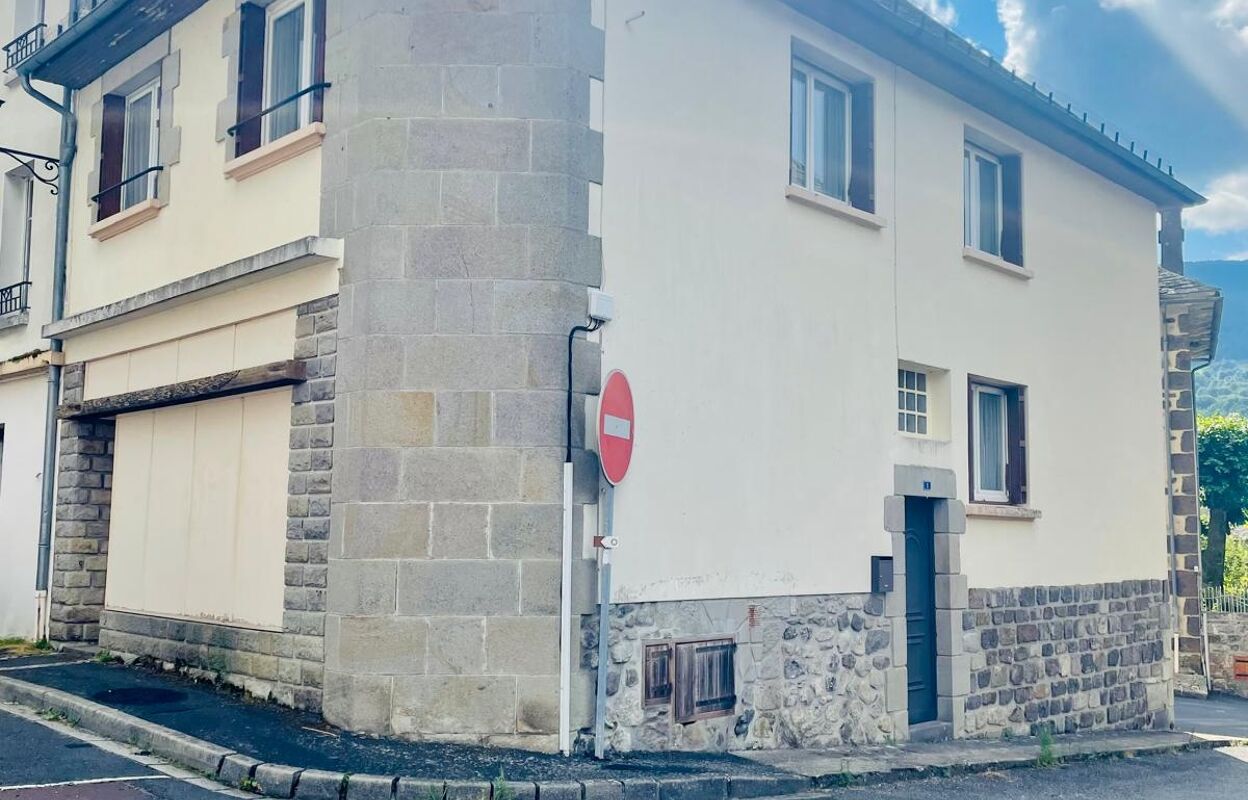 maison 5 pièces 118 m2 à vendre à Thiézac (15800)