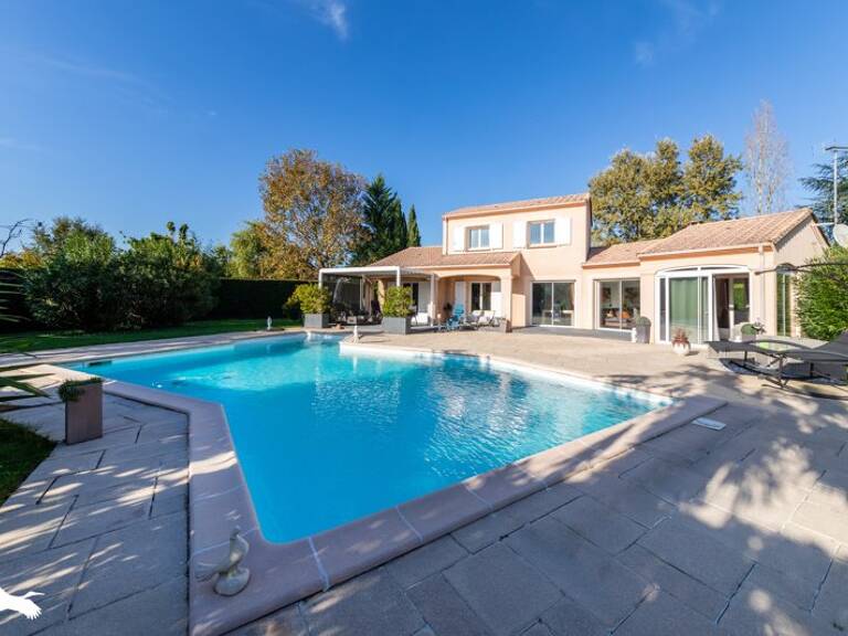 Villa de 5 pièces principales — photo 1