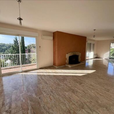 Maison 5 pièces 563000 €