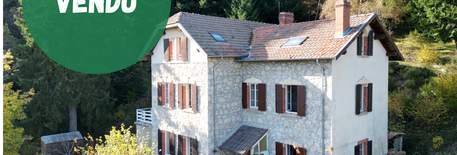 Maison 9 Pièces 242 m² à vendre à Lalouvesc (07520)