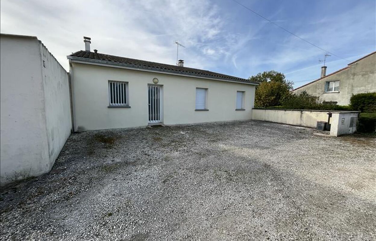 maison 4 pièces 142 m2 à vendre à Vœuil-Et-Giget (16400)