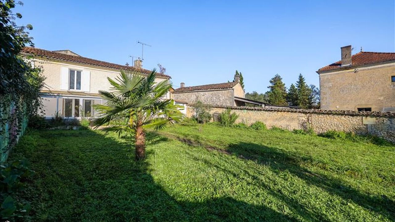 maison 6 pièces 178 m2 à vendre à Javrezac (16100)