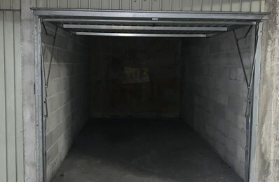 vente garage 17 000 € à proximité de Villeneuve-la-Garenne (92390)